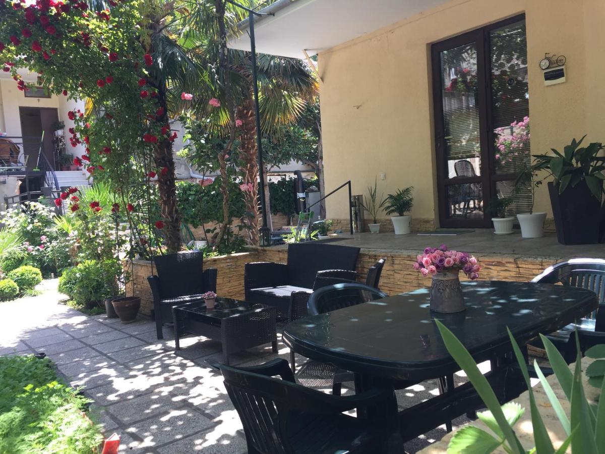 House 41 Bed & Breakfast Tbilisi Ngoại thất bức ảnh