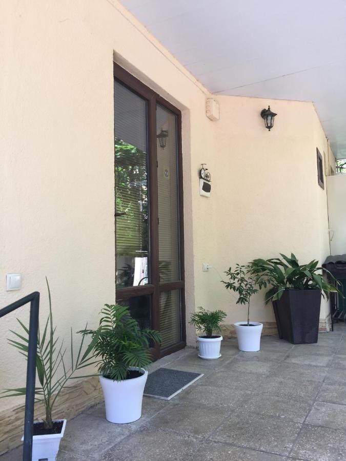 House 41 Bed & Breakfast Tbilisi Ngoại thất bức ảnh