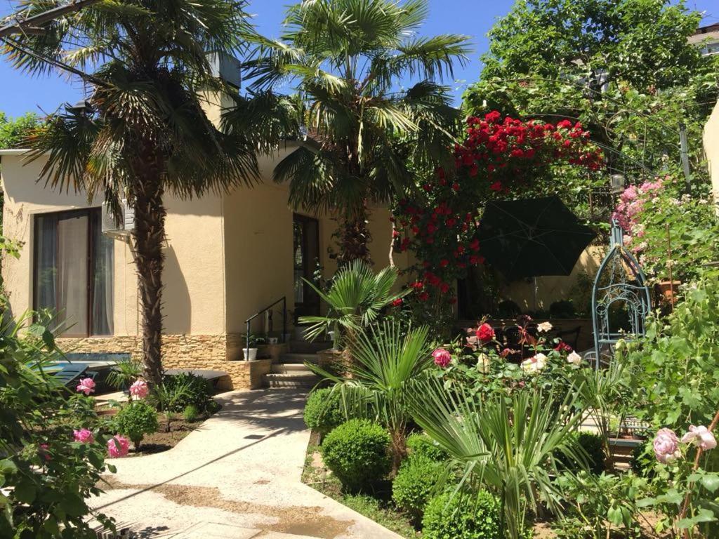 House 41 Bed & Breakfast Tbilisi Ngoại thất bức ảnh