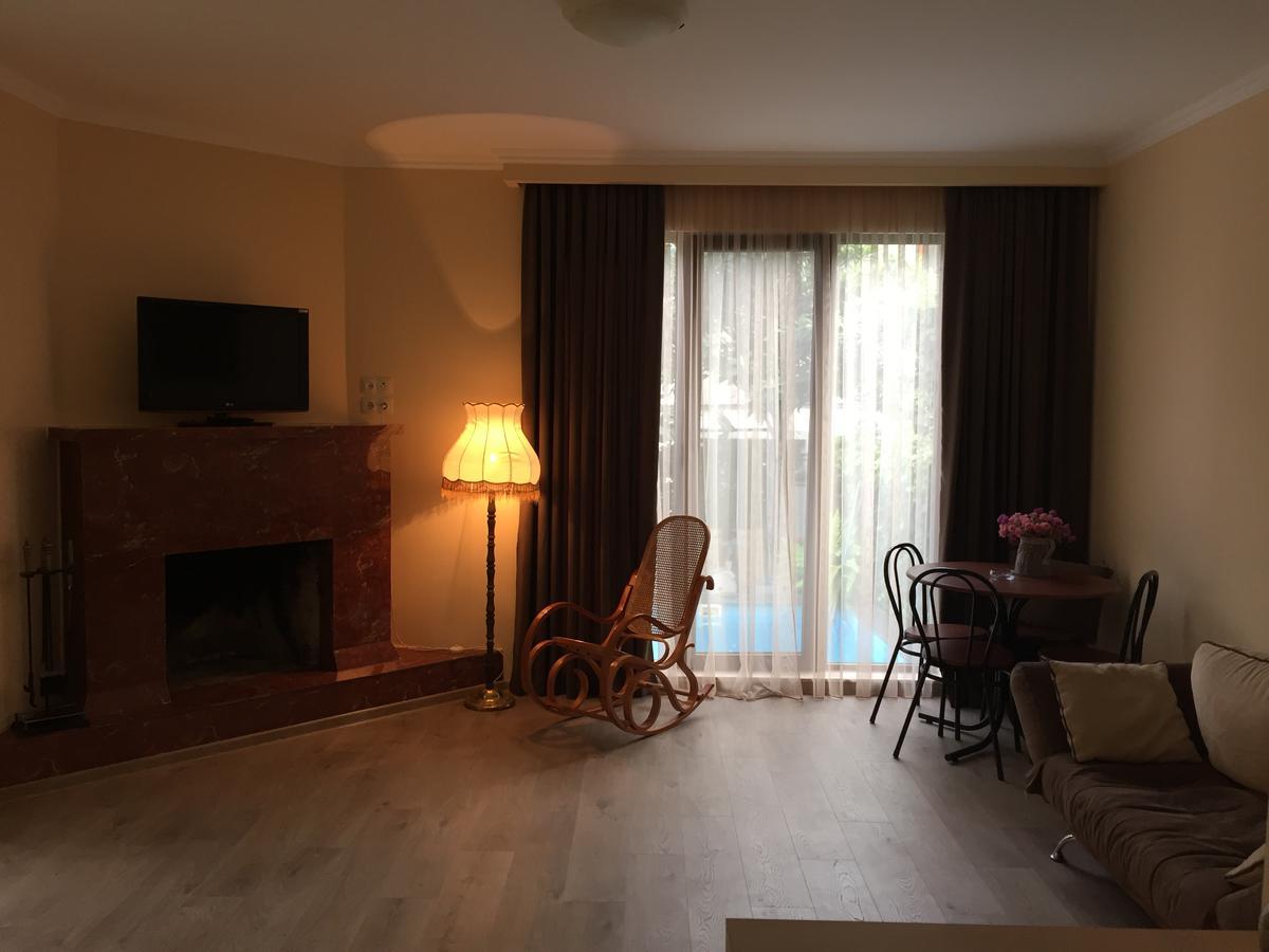 House 41 Bed & Breakfast Tbilisi Ngoại thất bức ảnh