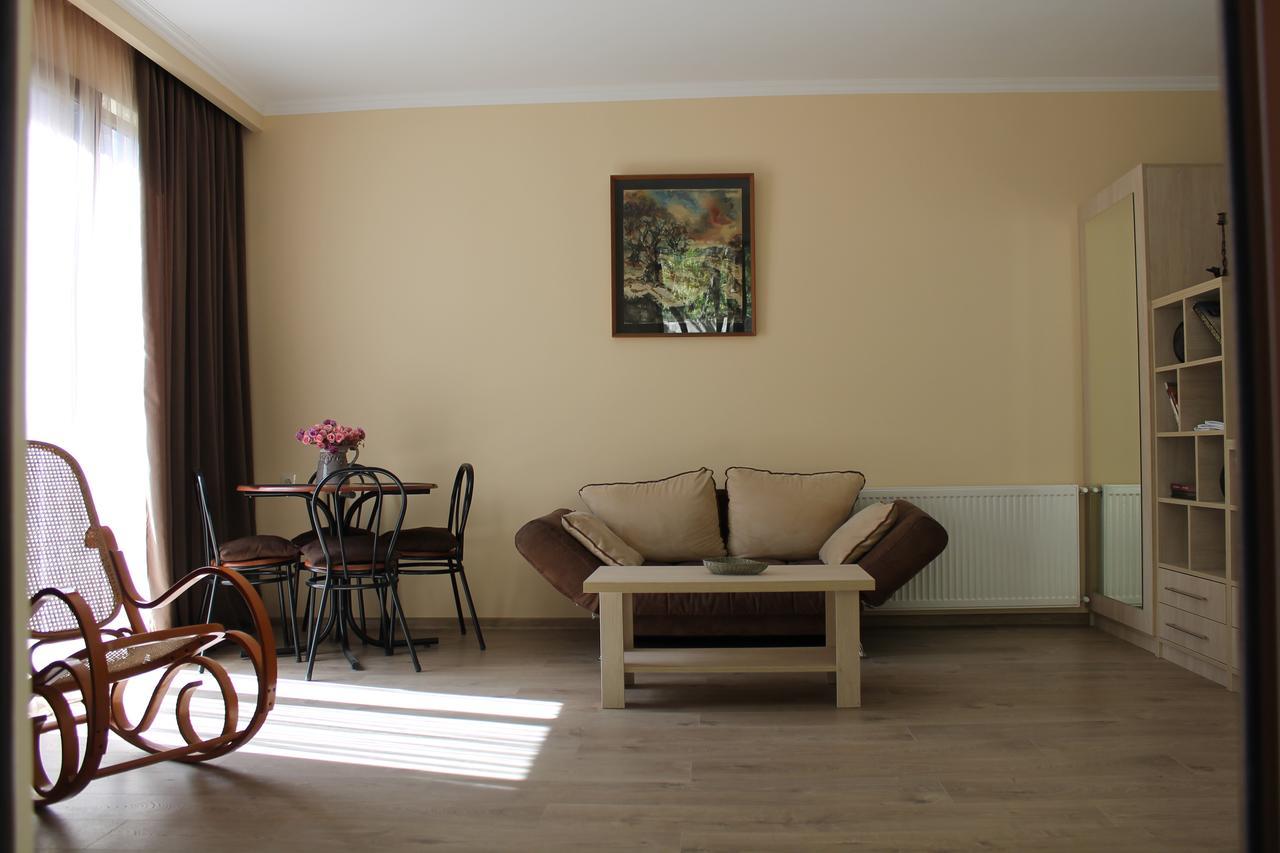 House 41 Bed & Breakfast Tbilisi Ngoại thất bức ảnh